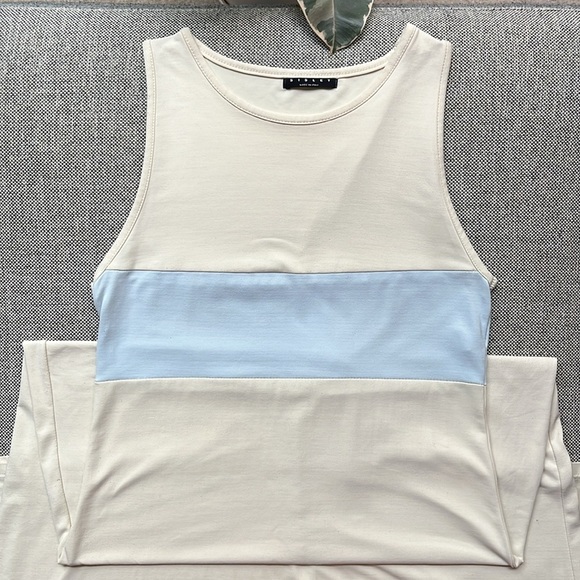 Sisley Made in Italy Maxi Dress with Blue and cream detailing ✨ Runs large! - Picture 6 of 17